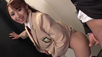 よー、ワイルドなアジアンコスプレ、マリンと熱いアクション！