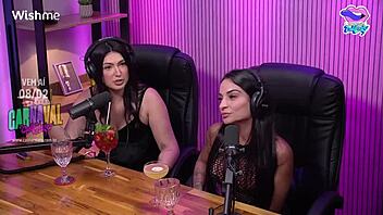 she sucked her friend's pussy at the sexy lingerie party