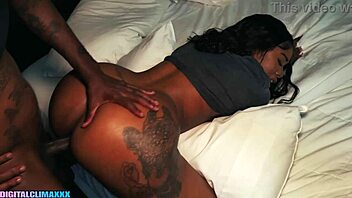 This amateur ebony babe sucks and fucks monster BBC while watching Netflix 😏