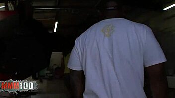 Hey, watch Bella Moretta and Hydie Waters dominate in hot ebony threesome!