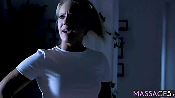 Hot babe gets perfect pussy licking from lesbian