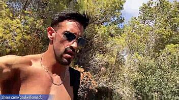 i left my clothes and walked naked until masturbating on the road