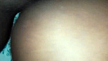 Ebony Chick Receives Thick Cumshot from Sideways Fuck