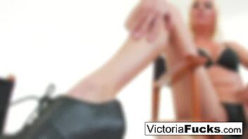 hot blonde victoria white plays with her wet pussy