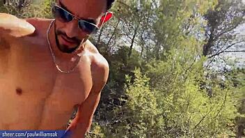 i left my clothes and walked naked until masturbating on the road