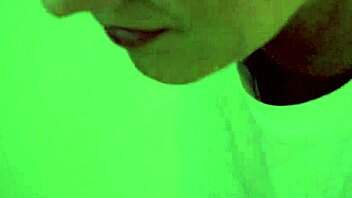 Hot babe gets perfect pussy licking from lesbian