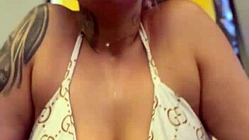 eu na academia suei tanto mais tanto que minha buceta ficou encharcada fiquei com muito tes�o nesse momento escorria pelas pernas