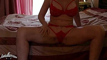 Busty Girl Masturbates!