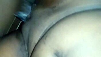 لحظات رومانسية حنونة في لقاء حبي ساخن