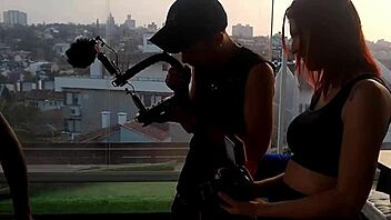 Filming on the balcony of my house with amateurs.