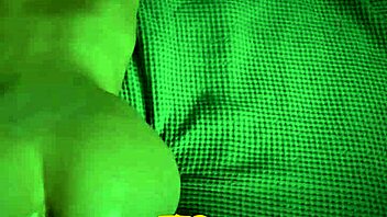 Blondie shows off her curvy body in lingerie