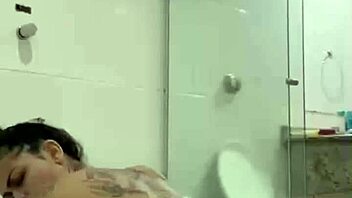 bia hot morena masturbates with shower jet