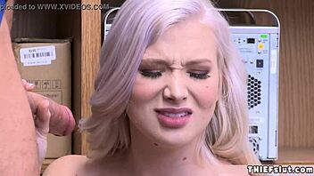 pretty skinny blonde fucked in mall