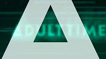 Kimmy Kimm has secret sex with girlfriend