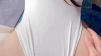 Athlete feels so wet during quickie.