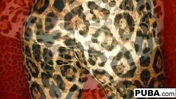 sexy dani daniels fingers her pussy