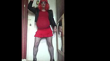 i love crossdressing and being bisexual on my homemade solo videos, could you say the same?