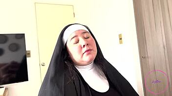 I Sneak Into Dad's Room On Halloween