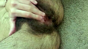 I crave fingering my hairy slutty hole deep