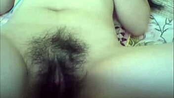 Linh Xinh Engages in Steamy Chat Sex