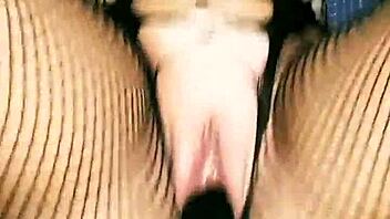 Can Mireladelicia’s striptease and anal play in fishnets drive you wild?