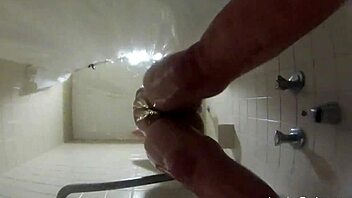 London enjoys her final day in Sacramento on the trip