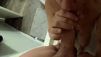 Couple gets dirty with thick girl in shower