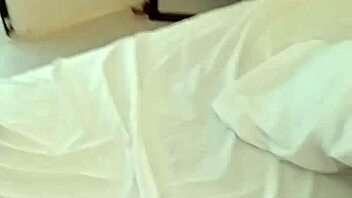 la niñera me animó a cogérmela en su casa 😈