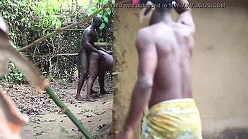 I Ran Naked When Her Husband Returned During Outdoor Ebony Action 😱