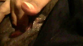 wet pussy in solo squirting scene