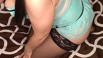 i'm a horny milf with hard nipples, amateurs love it.