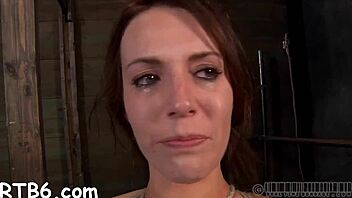 Girl stripping inside cage, want to see her suck cock?