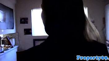 Realtor sucks buyer before pussyfucking