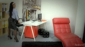 big tit sex worker strips in stockings