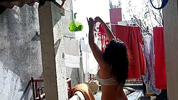 sarah rosa fetiche lavando as calcinhas