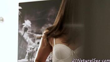 Can this Euro beauty stop rubbing her wet pussy?