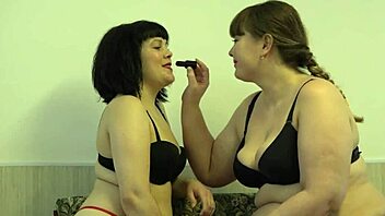 girls kiss bodies and lick pussy