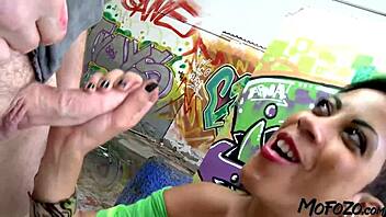 מויפוזו קום - אמטורית ספרדית אמיתית מוצצת זין בסרט ביתי רטוב אורגזמה