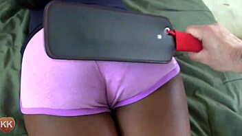 Merdivende Eğildim, Epik Irklararası Kalça Sikişi İçin, Her Yere Döl