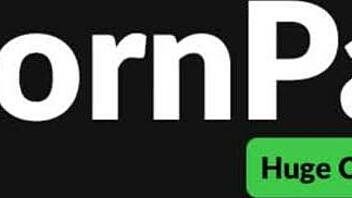 Twink 18+ Maddox Johnson horny telan kontol berdenyut