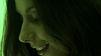 Can this Euro beauty stop rubbing her wet pussy?