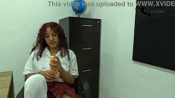 hot teen fists herself in detention room 😈