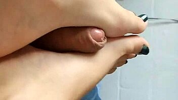 Got Cum On Feet After Hot Footjob