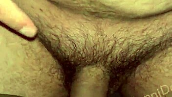 Ebony slut takes creampie