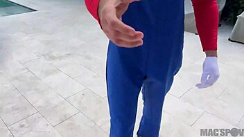 mario saves the princess and fucks her hard