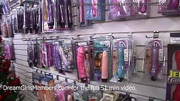 Cute nerdy teen 18+ dares to flash and stroke in Tampa's risky spots