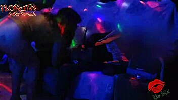 Seduciendo al repartidor de gas y termino rompiendome el culito tanto que lo disfrute