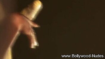 Dancing Princess from Bollywood Undresses Softly