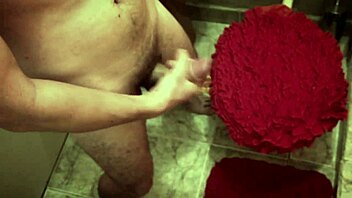 Spy On Gay Friend Cumming?