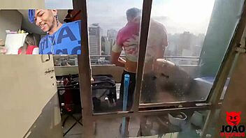 Casal Fudendo Na Varanda E Fui Entrar Na Brincadeira Caah Kabulosa - Casal Kabuloso